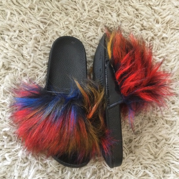 Rainbow Color Fur Slides with Matching - Picture 6 of 9